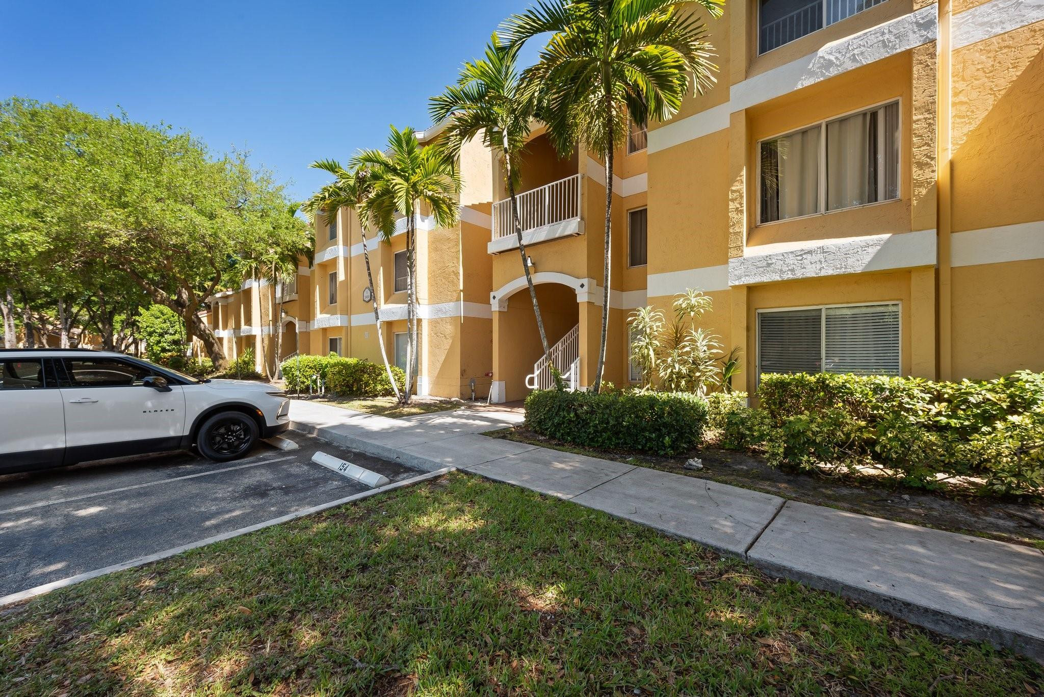 2400 NW 33rd St 1110