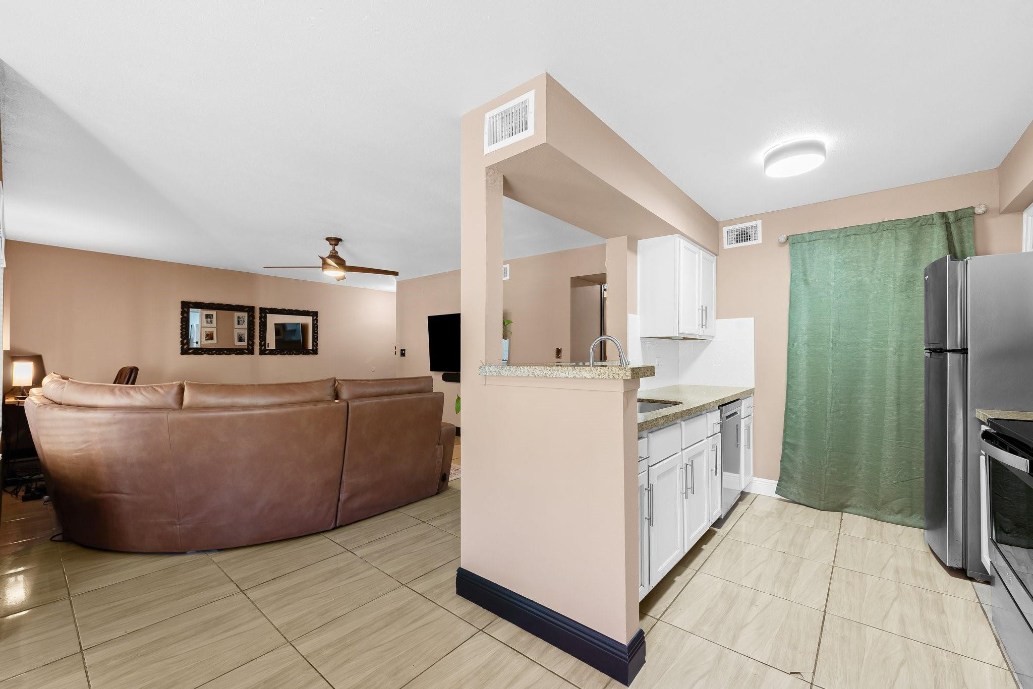 2400 NW 33rd St 1110