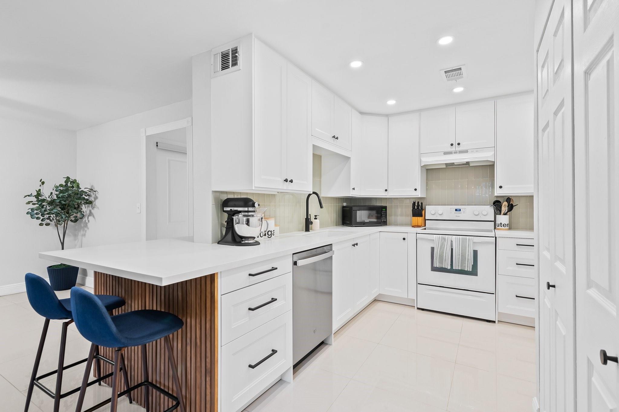 8059 SW 17th Pl 5-4