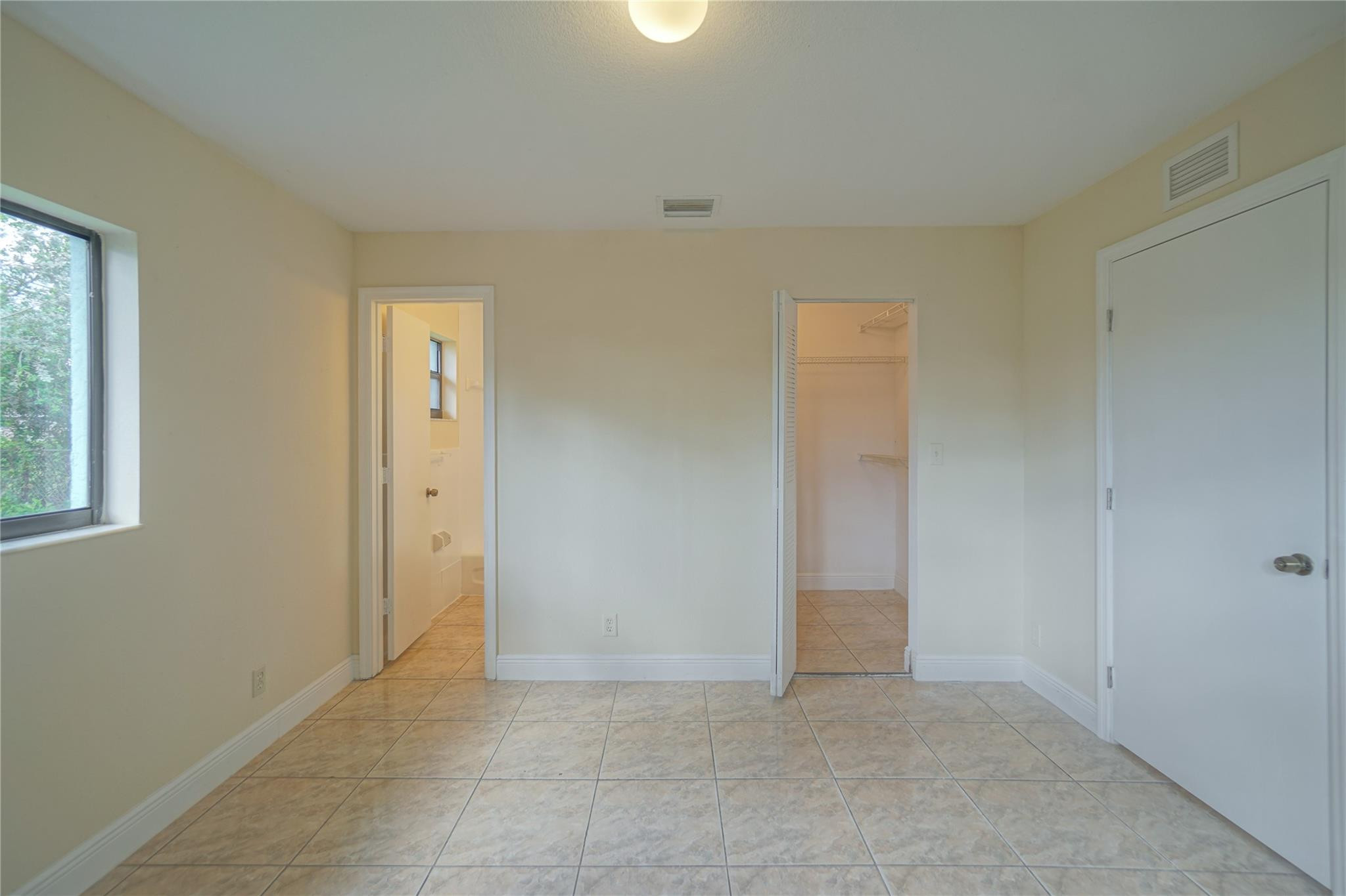 5720 SW 26th St