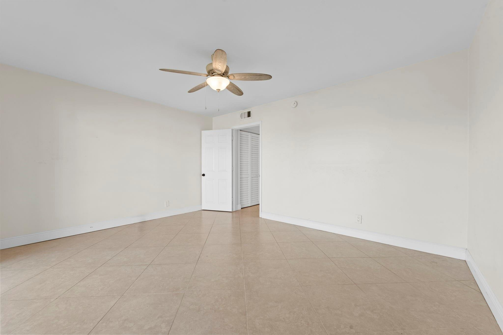 200 Waterway Drive 301, Lantana Unit: 301