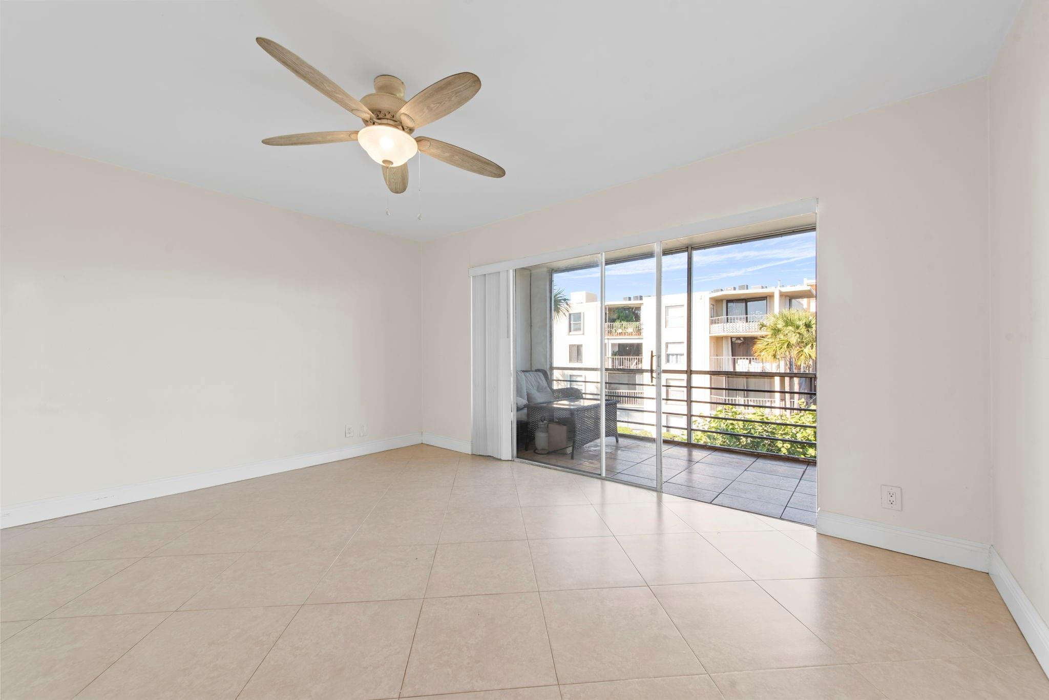 200 Waterway Drive 301, Lantana Unit: 301