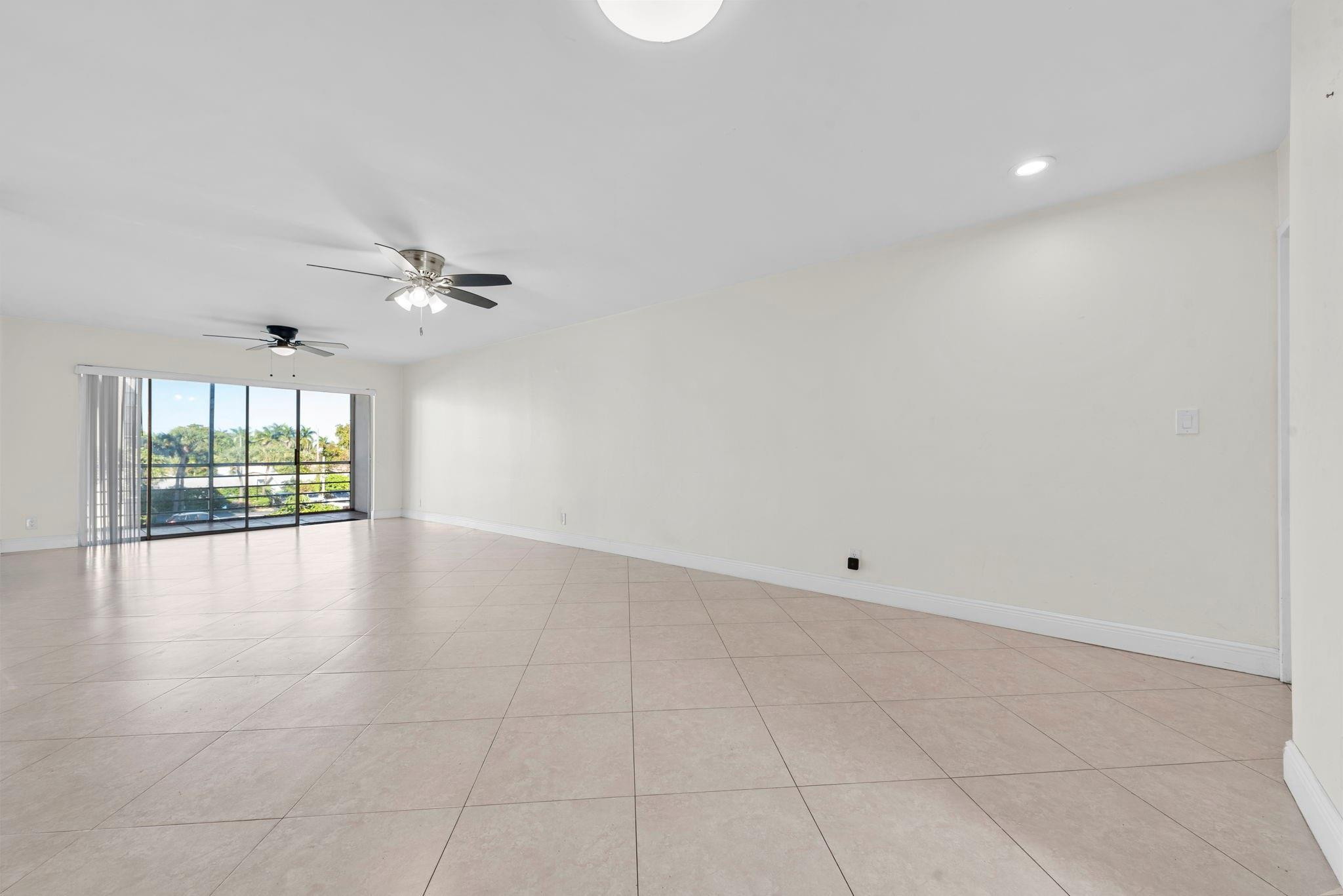 200 Waterway Drive 301, Lantana Unit: 301