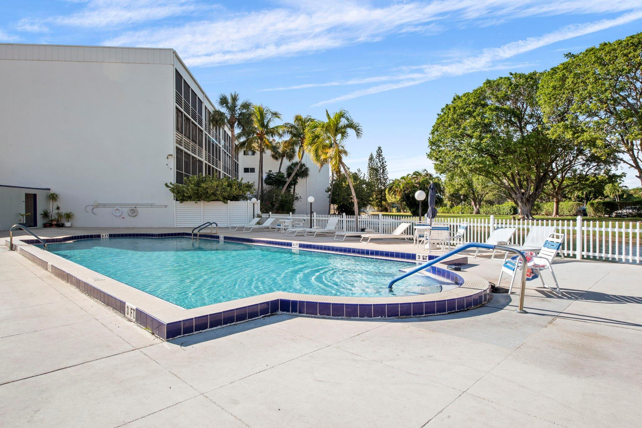 200 Waterway Drive 301, Lantana Unit: 301