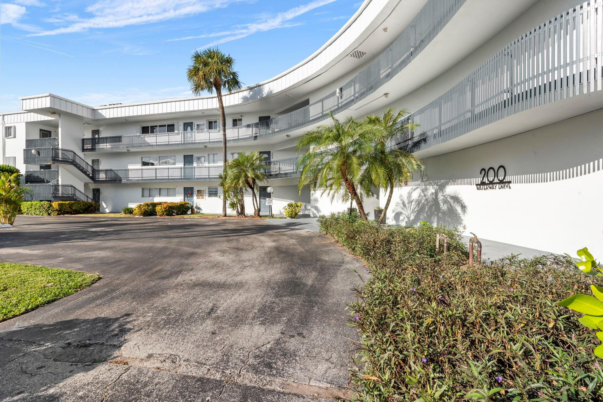 200 Waterway Drive 301, Lantana Unit: 301