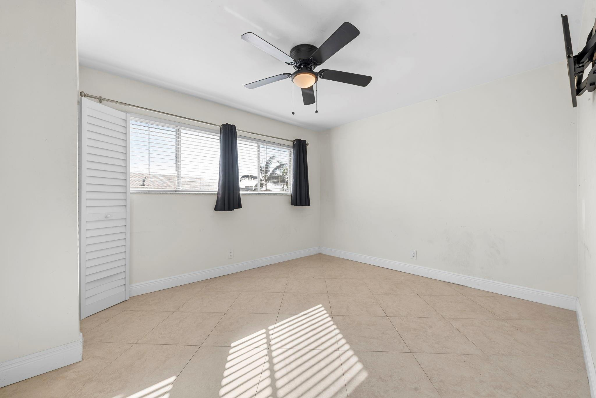 200 Waterway Drive 301, Lantana Unit: 301