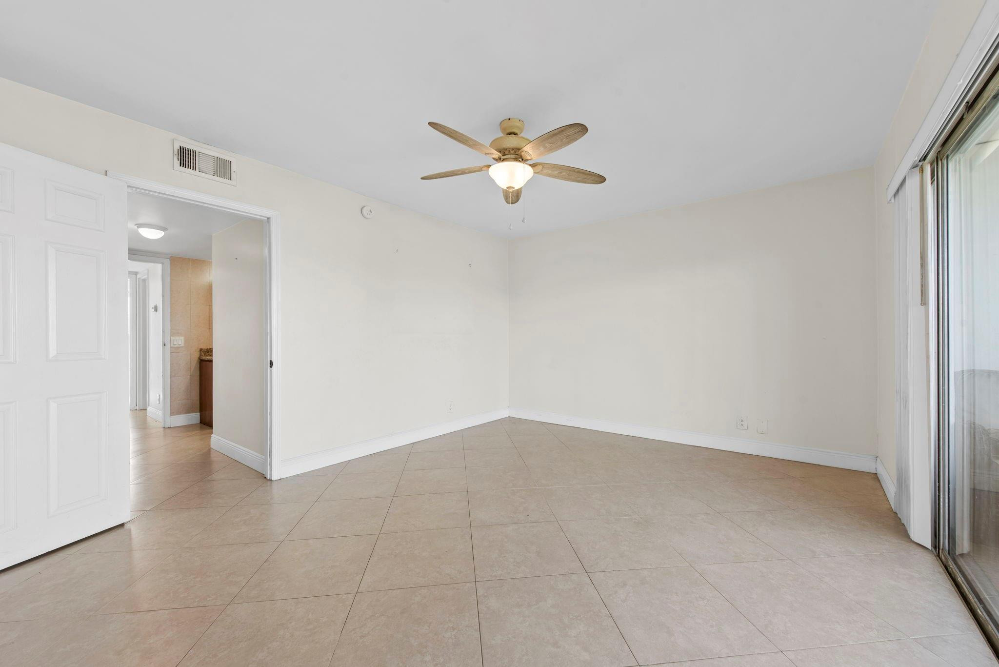 200 Waterway Drive 301, Lantana Unit: 301