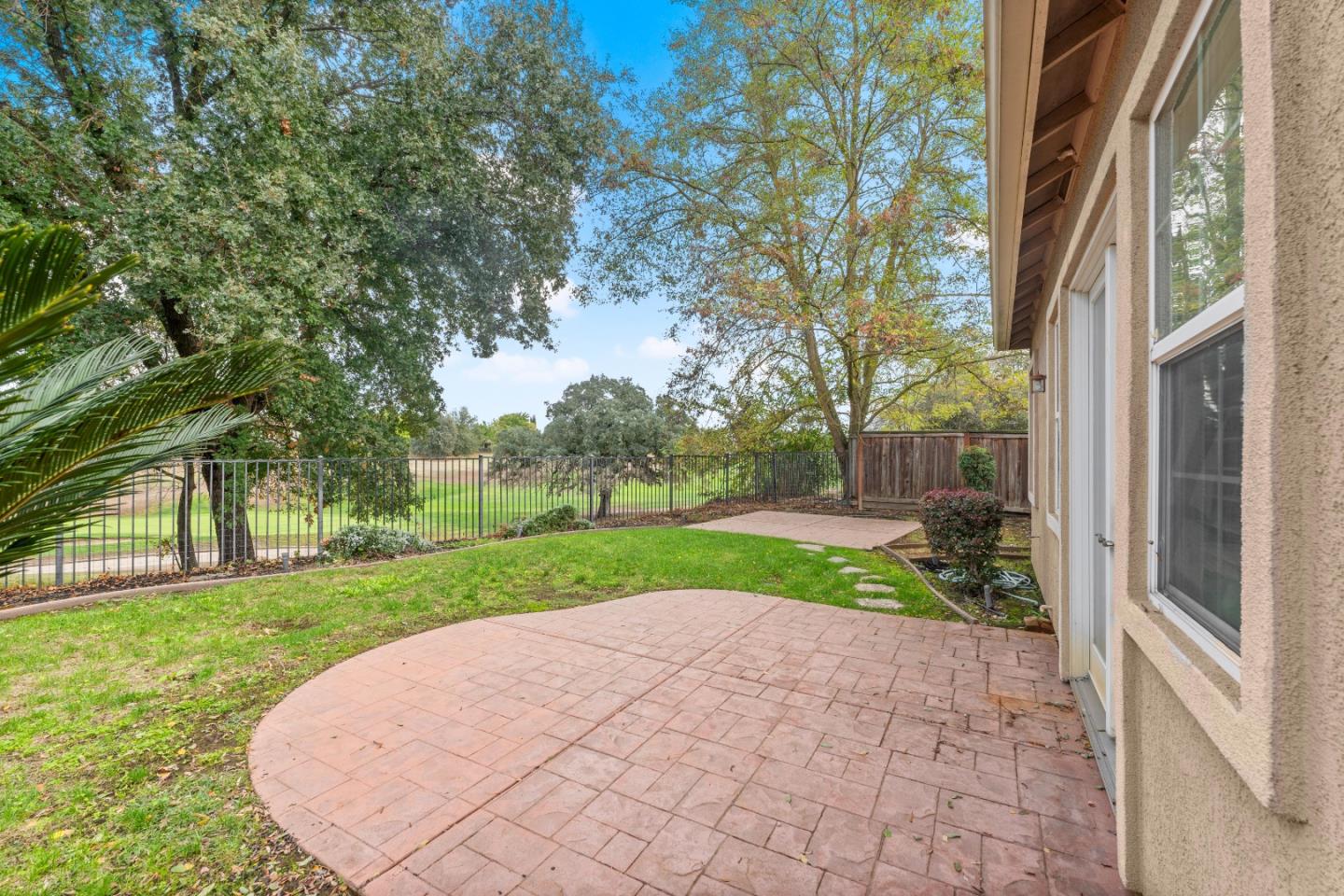 9555 Pinehurst Drive