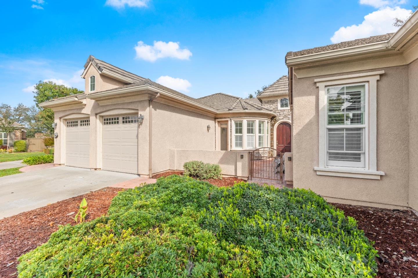 9555 Pinehurst Drive