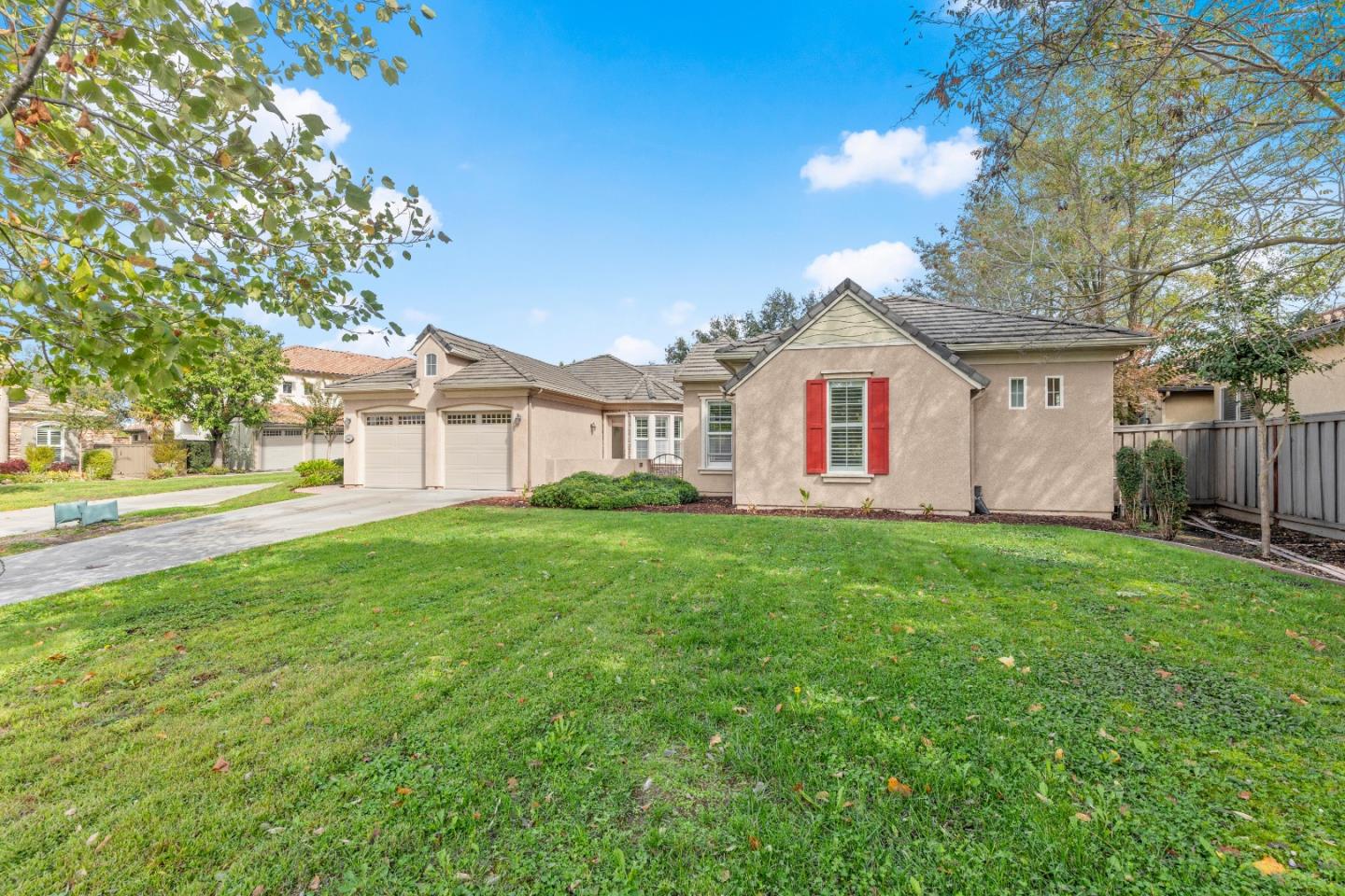 9555 Pinehurst Drive