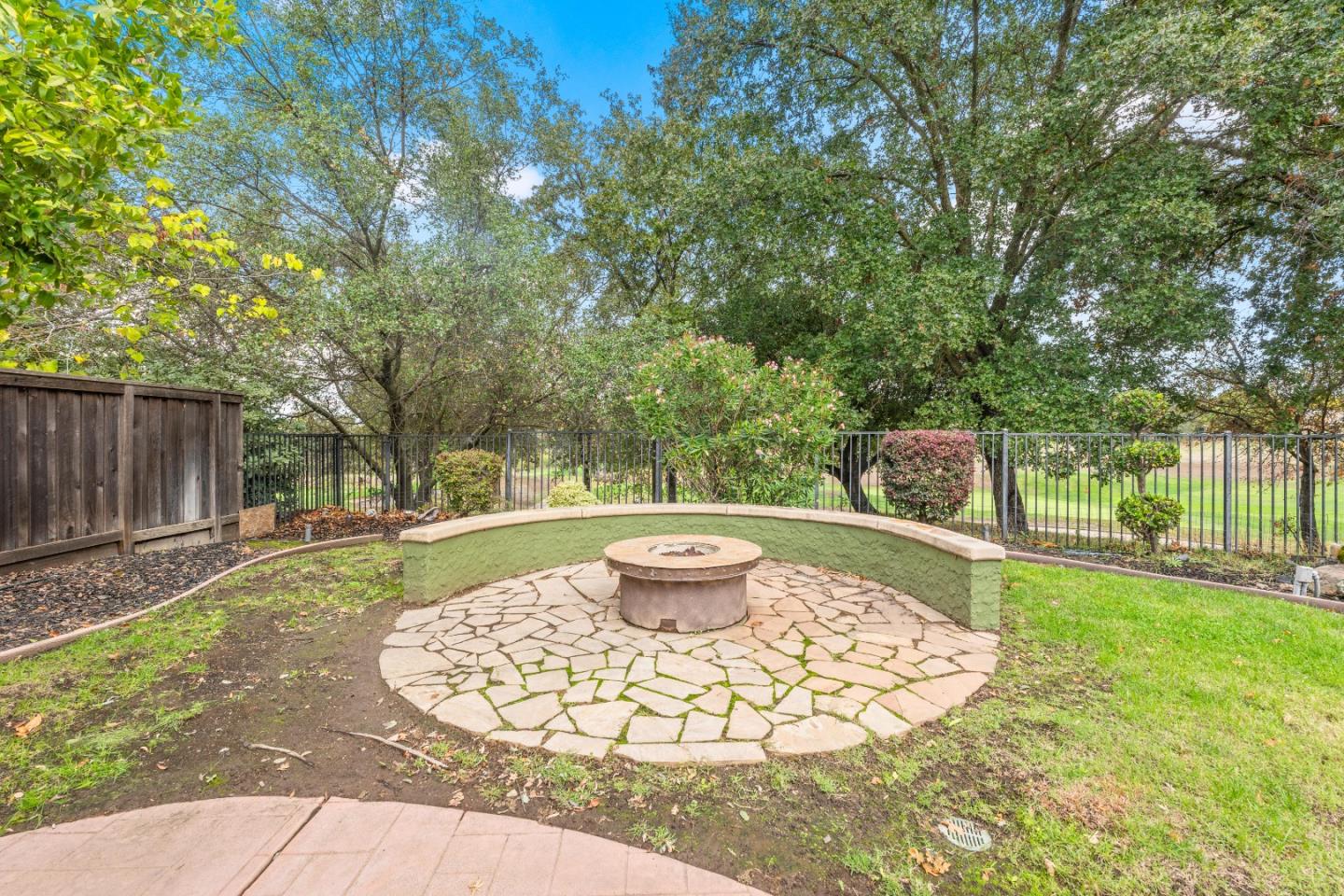 9555 Pinehurst Drive