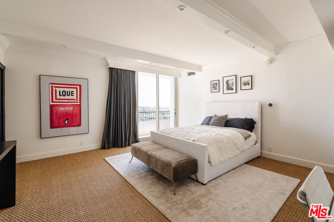 1100 Alta Loma Rd Unit: 1405