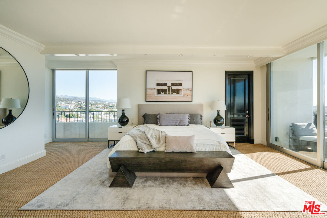 1100 Alta Loma Rd Unit: 1405