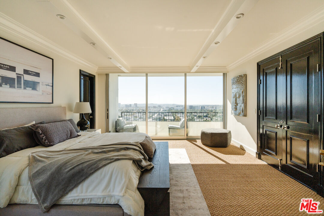 1100 Alta Loma Rd Unit: 1405