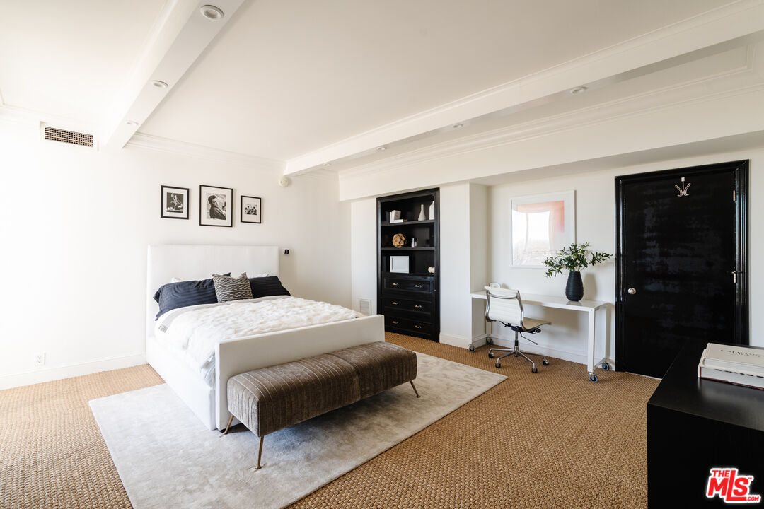 1100 Alta Loma Rd Unit: 1405