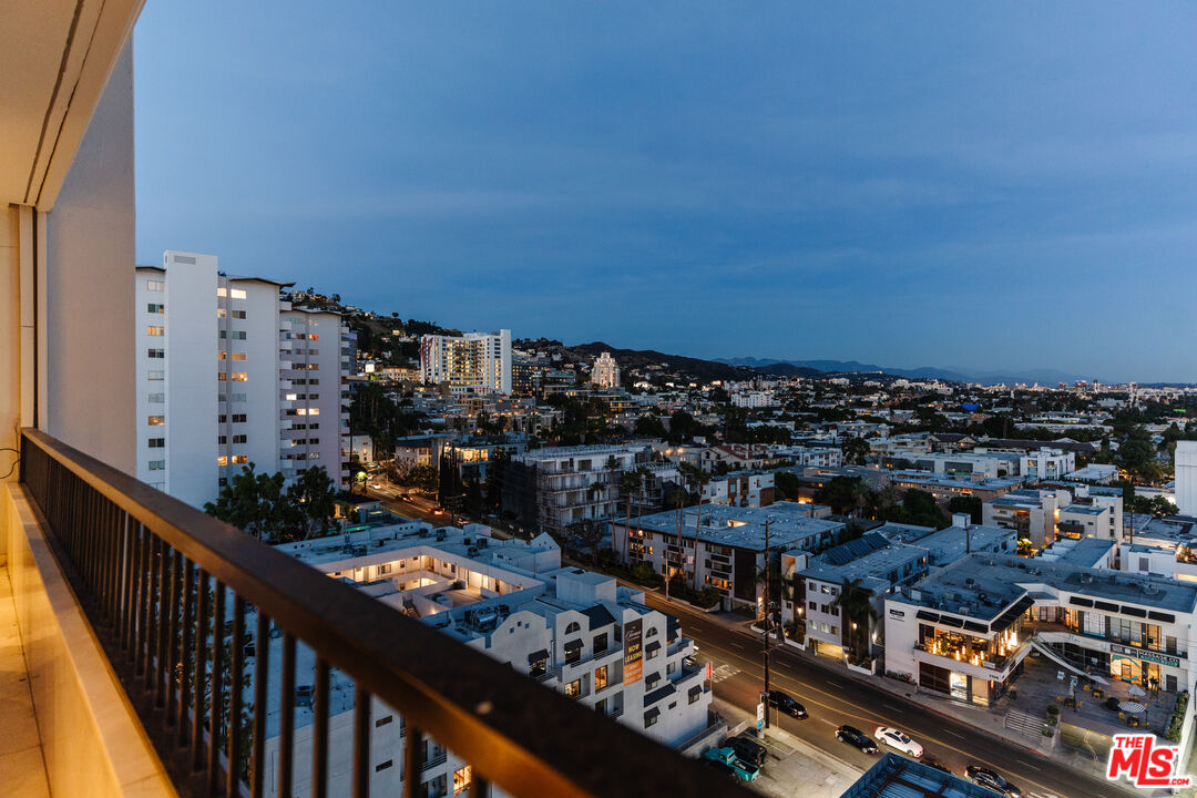 1100 Alta Loma Rd Unit: 1405