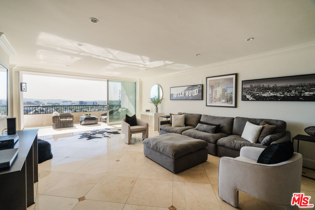 1100 Alta Loma Rd Unit: 1405