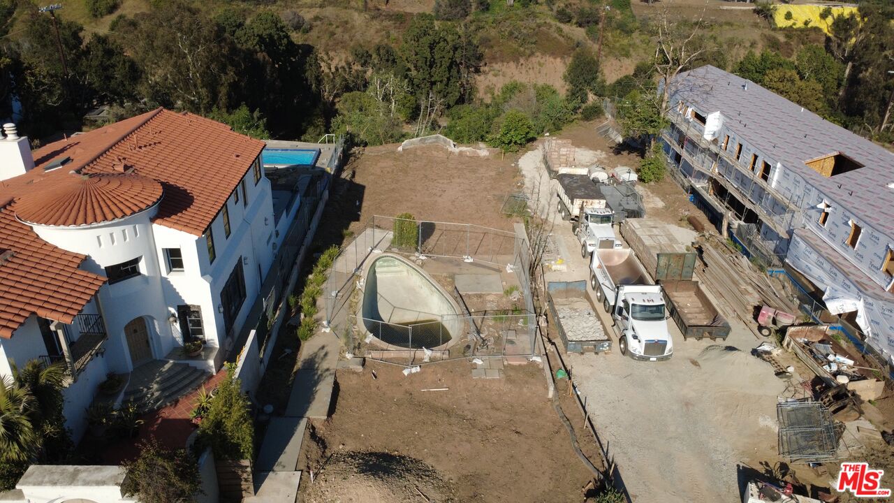 1028 Chautauqua Blvd
