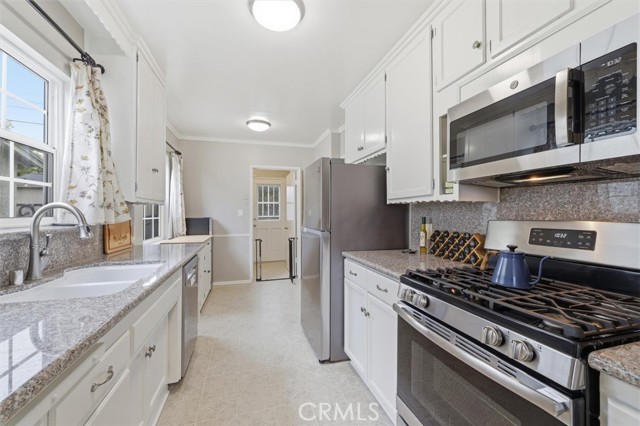 412 W 229th