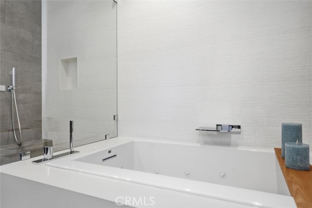 702 S Broadway Unit: A