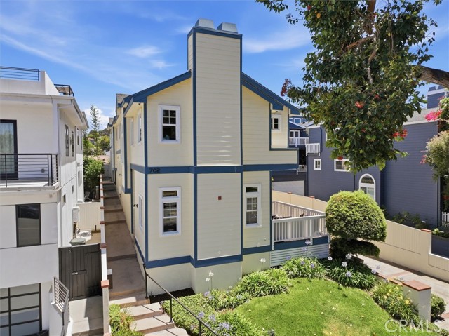 702 S Broadway Unit: A