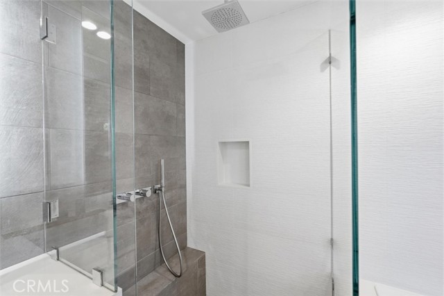 702 S Broadway Unit: A