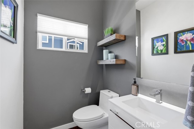 702 S Broadway Unit: A