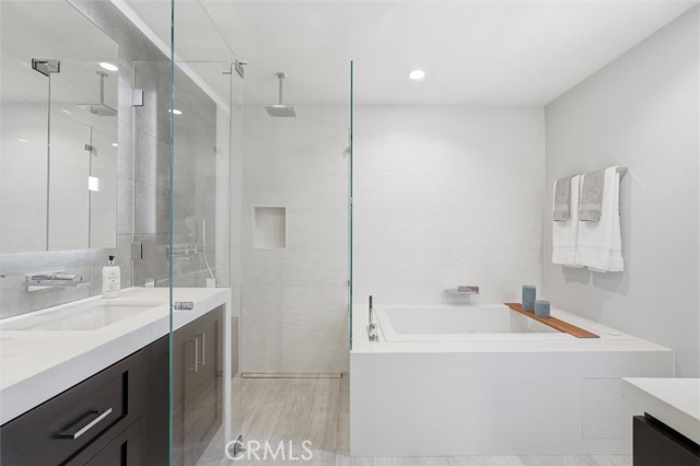 702 S Broadway Unit: A