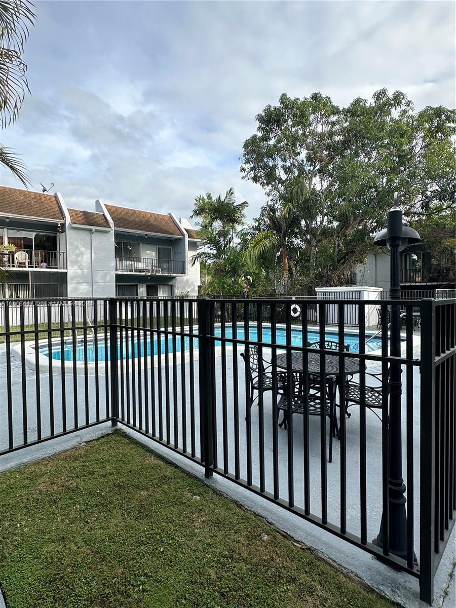 9227 SW 87th Ave Unit: B12