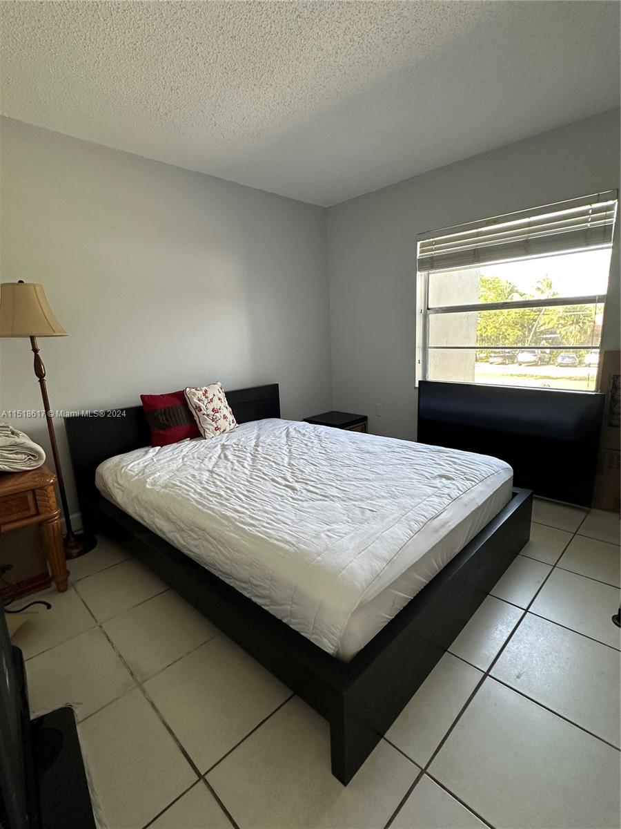 9227 SW 87th Ave Unit: B12