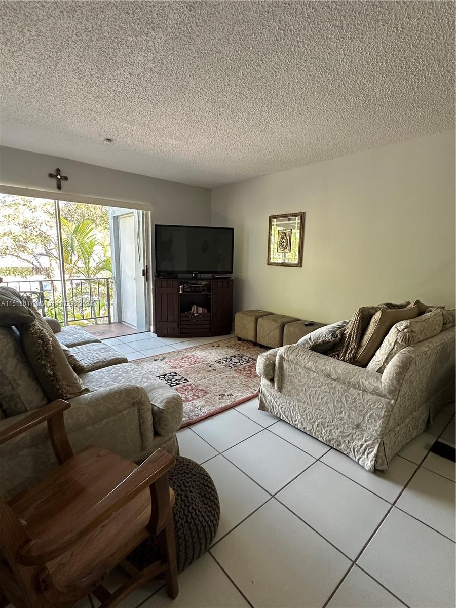 9227 SW 87th Ave Unit: B12