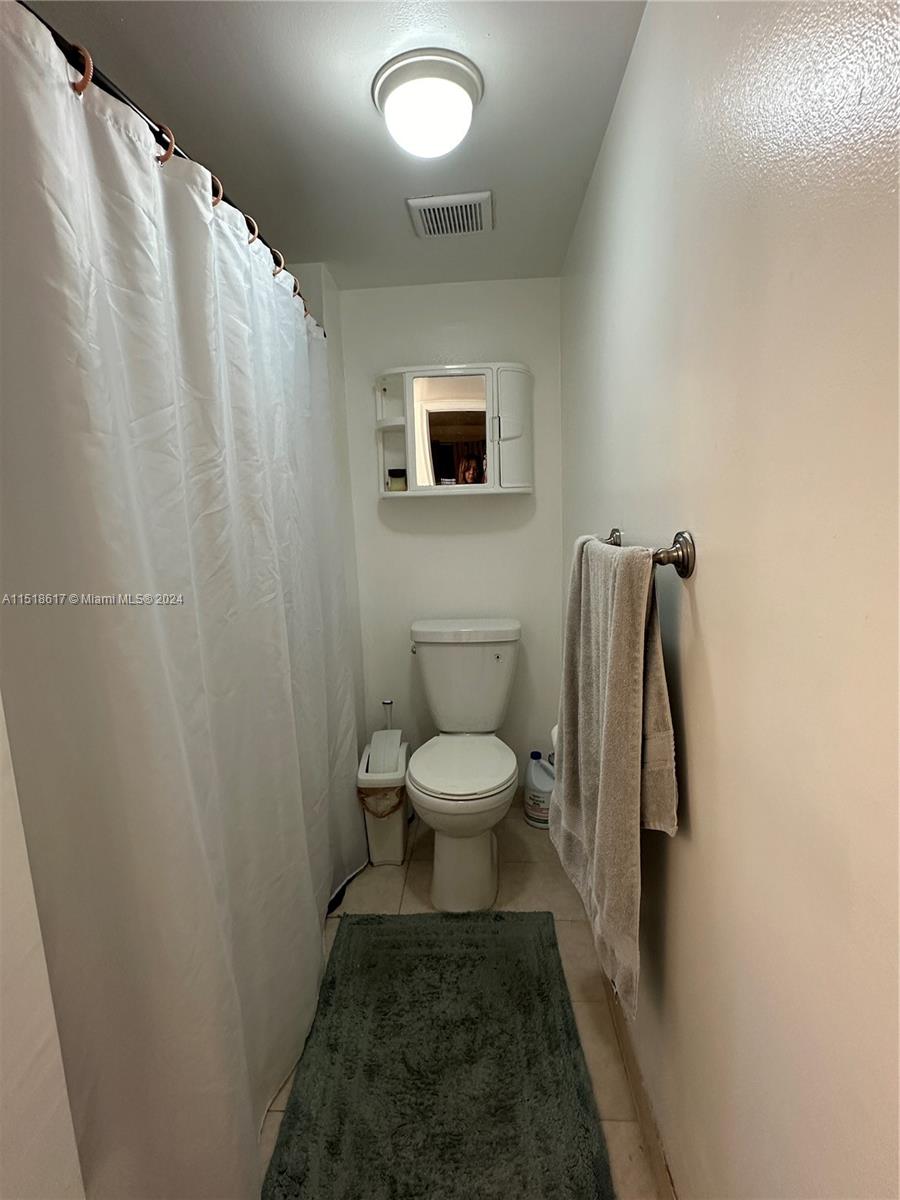 9227 SW 87th Ave Unit: B12