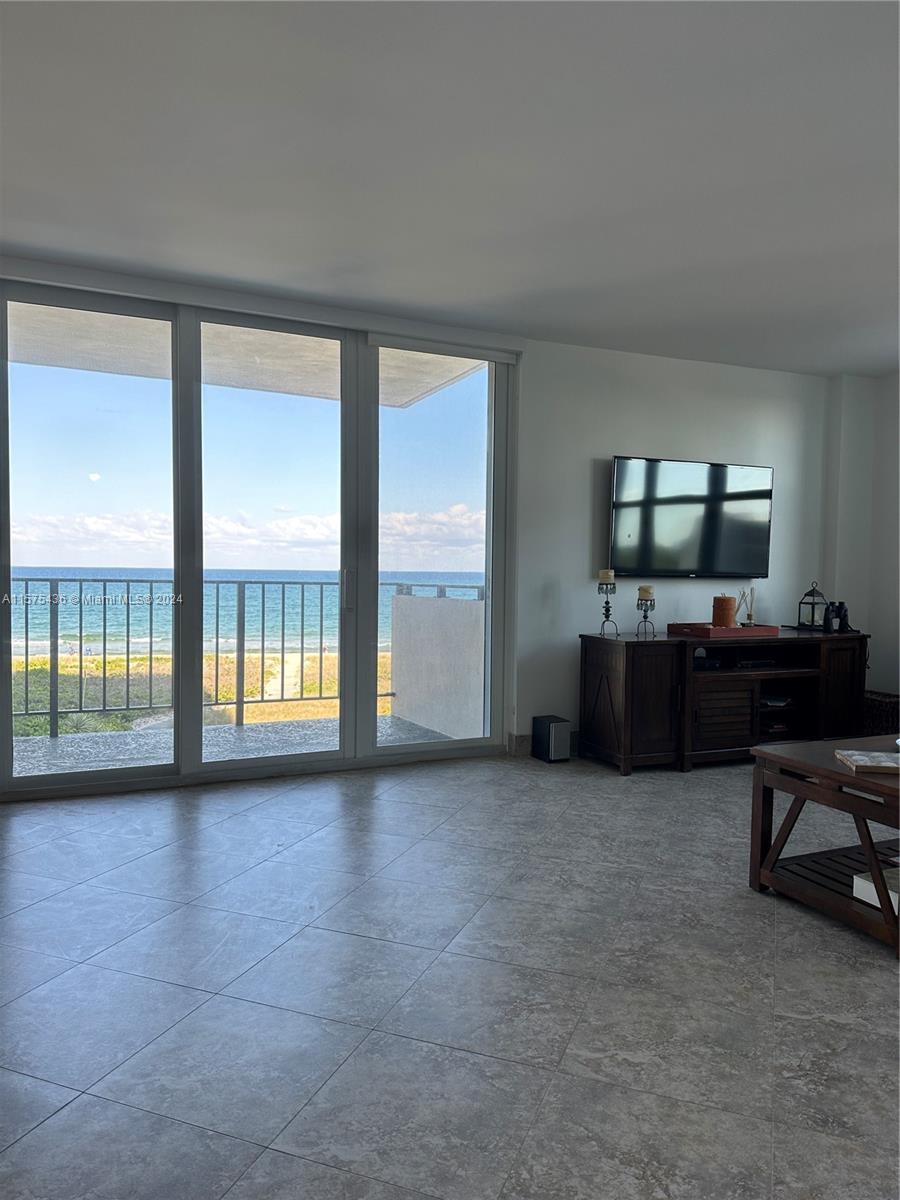 1900 S Ocean Blvd # 3E