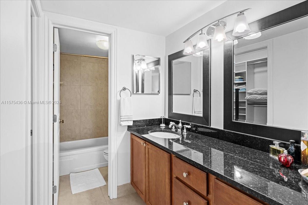 1900 S Ocean Blvd # 3E