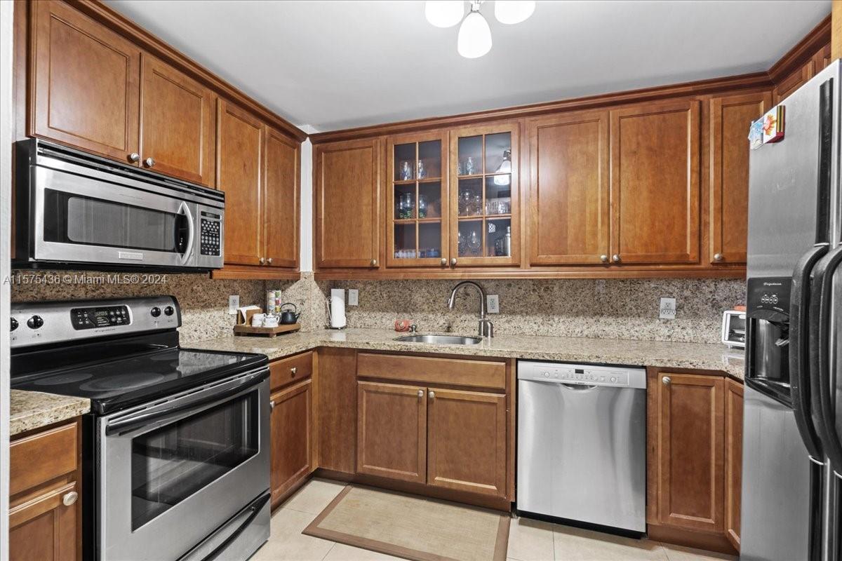 1900 S Ocean Blvd # 3E