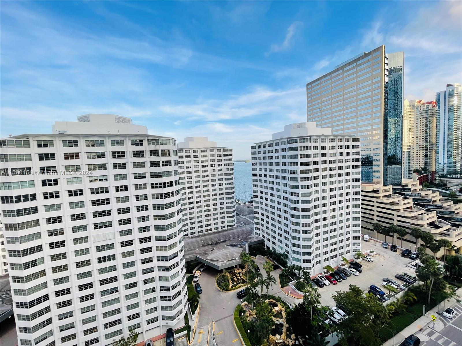 950 Brickell Bay Dr # 1610