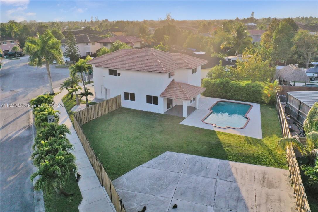 16630 SW 140th Ave