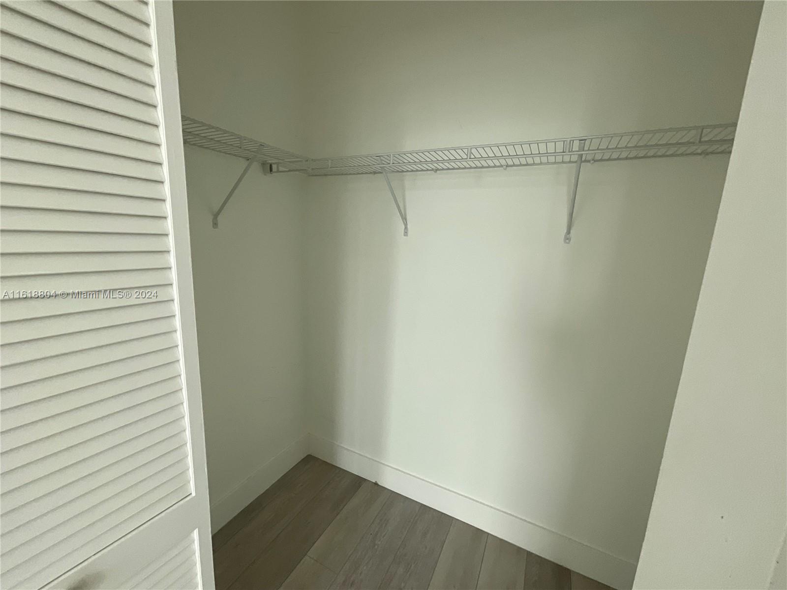 950 Brickell Bay Dr # 3103
