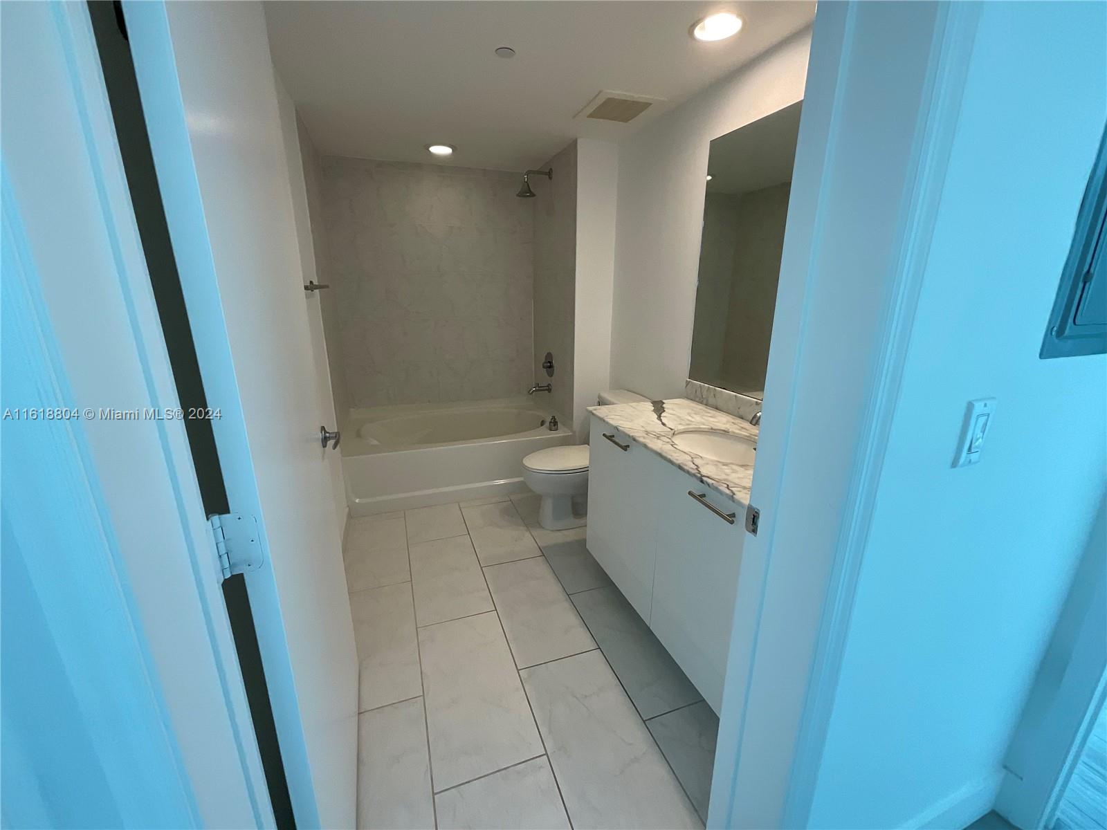 950 Brickell Bay Dr # 3103