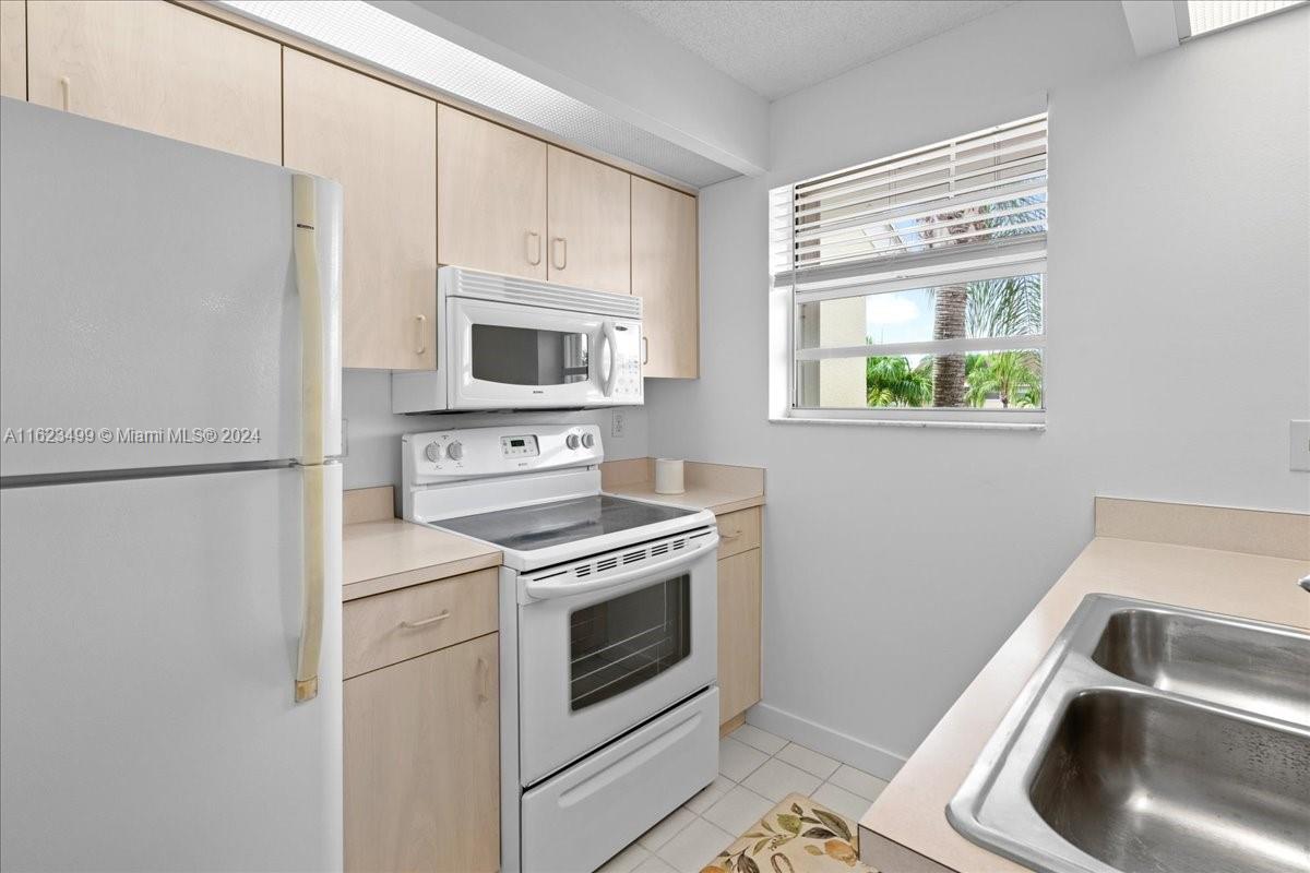 2528 SE 19th Pl # C Unit: 201-C