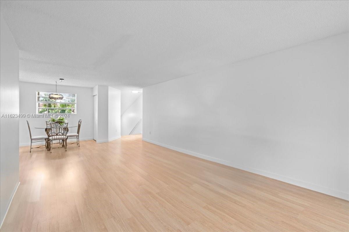 2528 SE 19th Pl # C Unit: 201-C