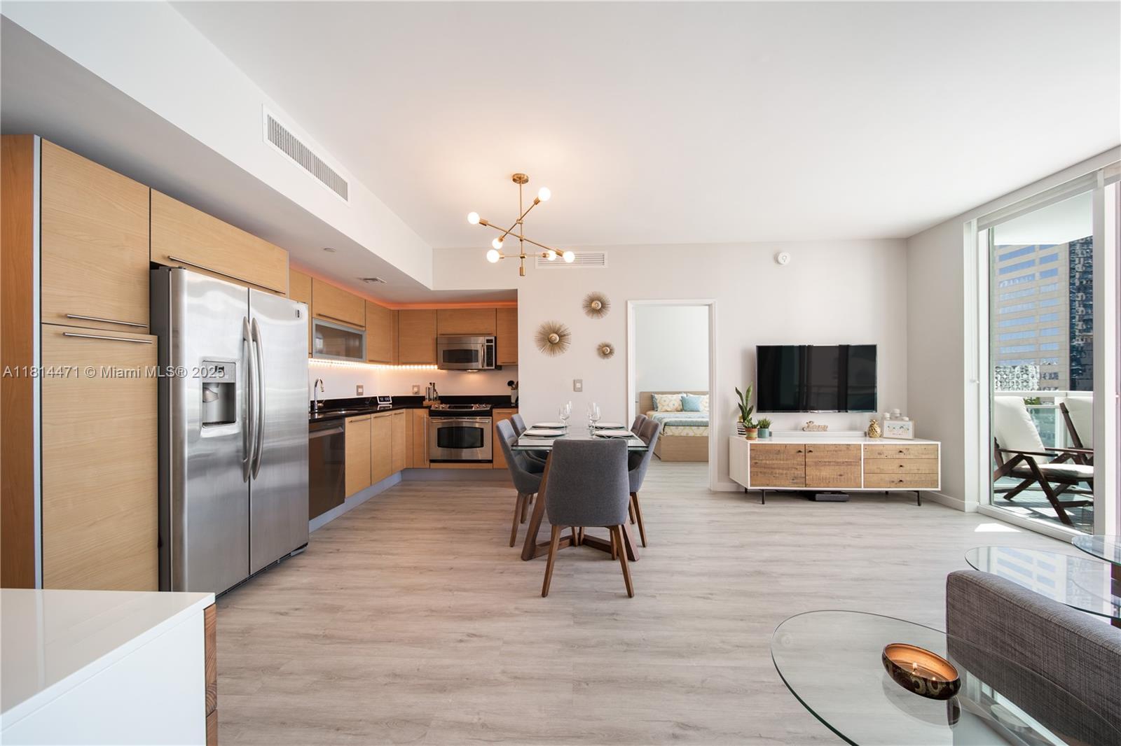 950 Brickell Bay Dr # 1407