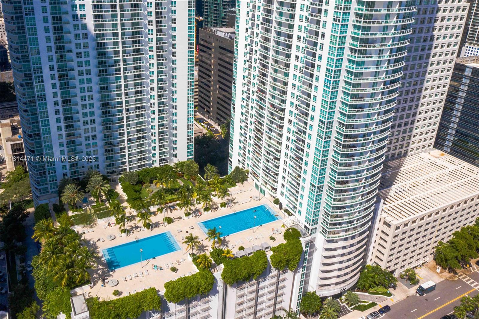 950 Brickell Bay Dr # 1407
