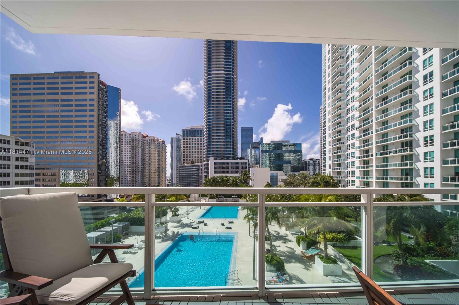 950 Brickell Bay Dr # 1407