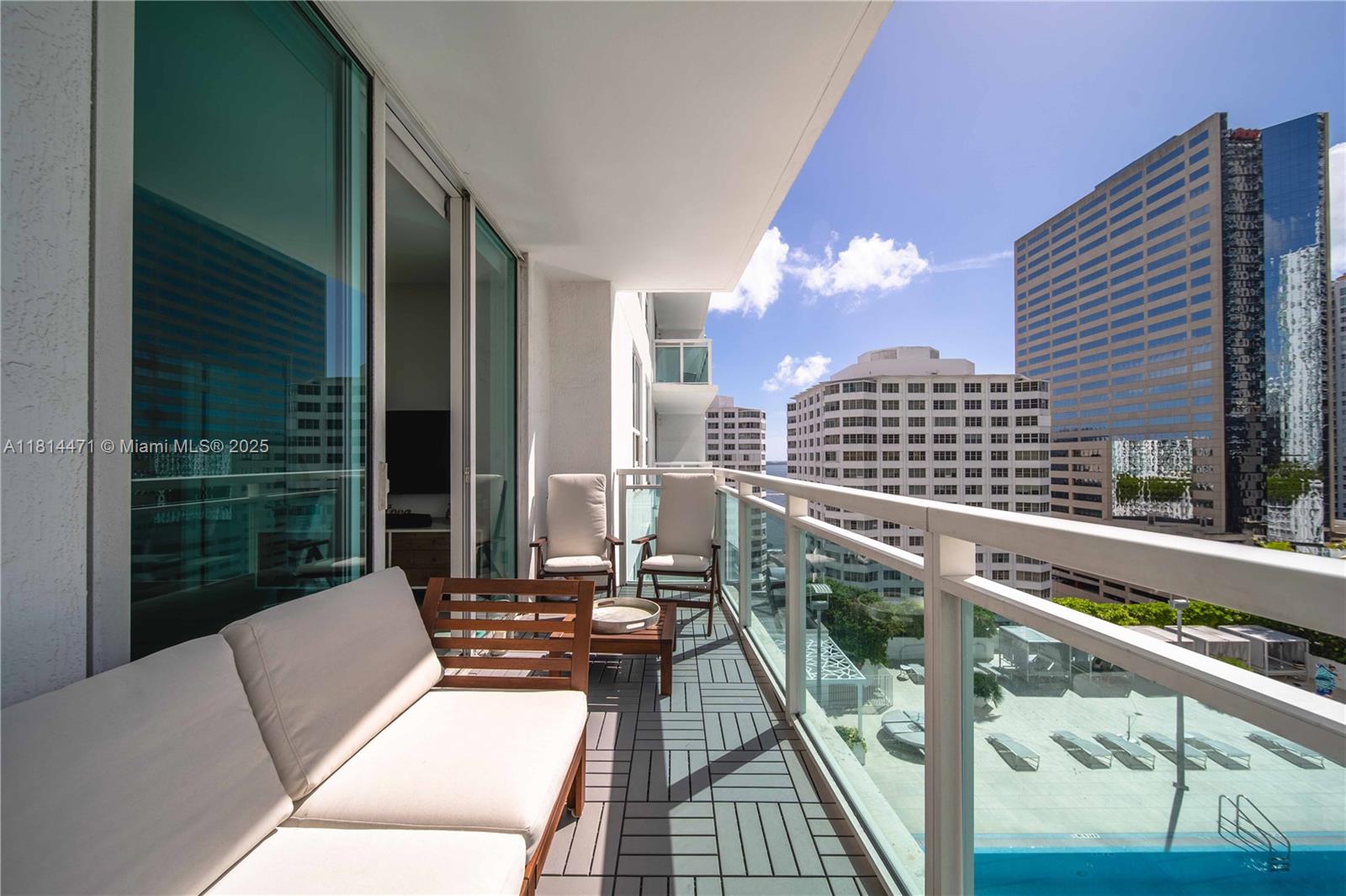 950 Brickell Bay Dr # 1407