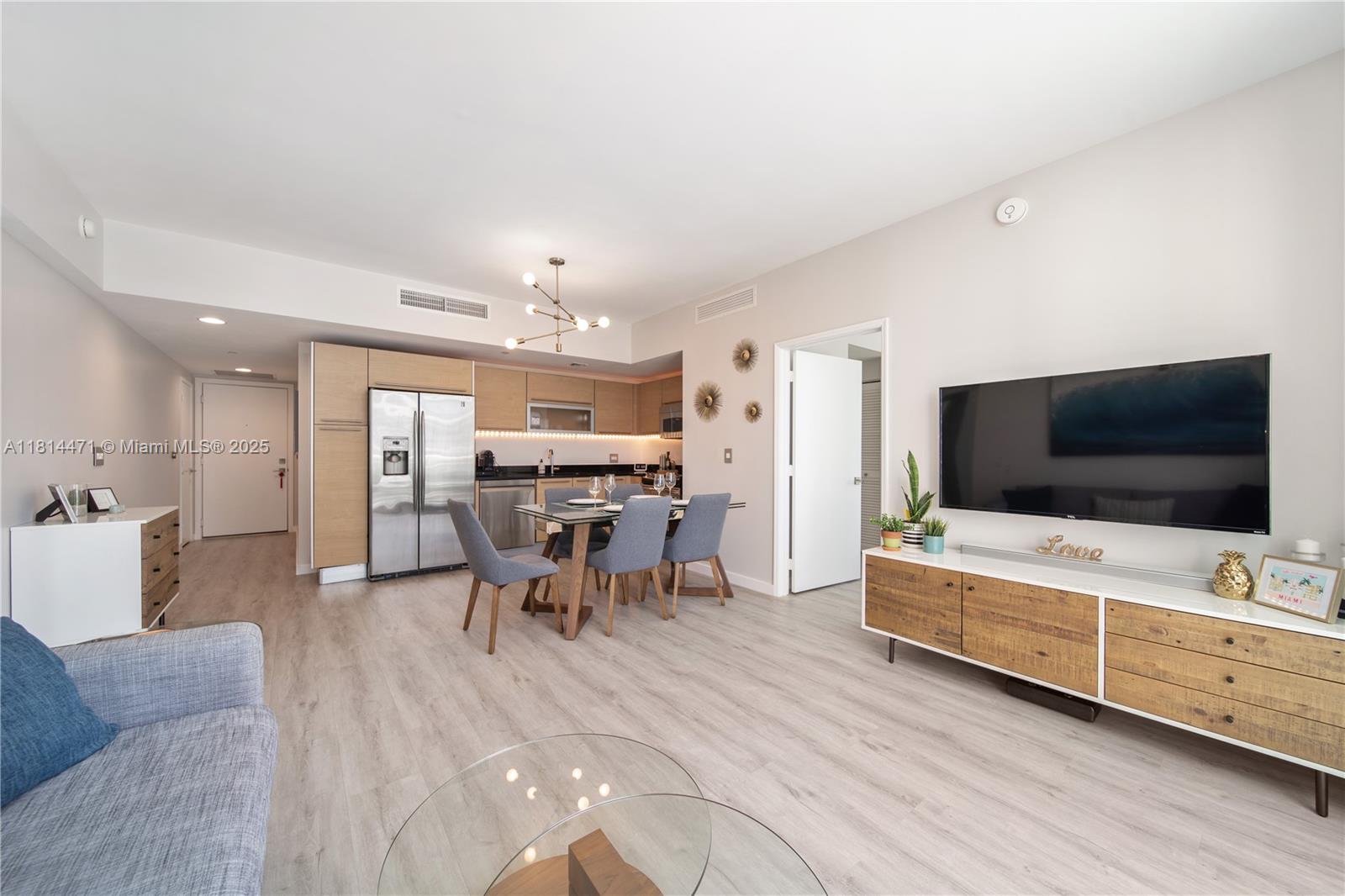 950 Brickell Bay Dr # 1407