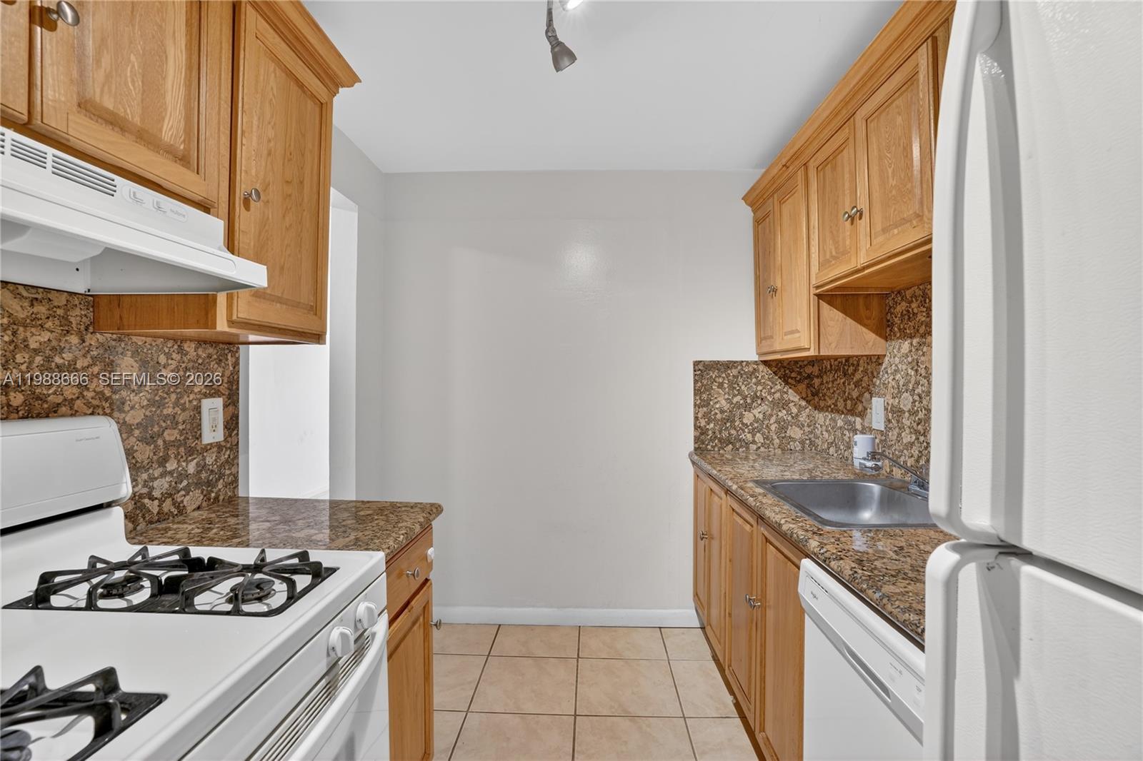 6904 N Kendall Dr # F104