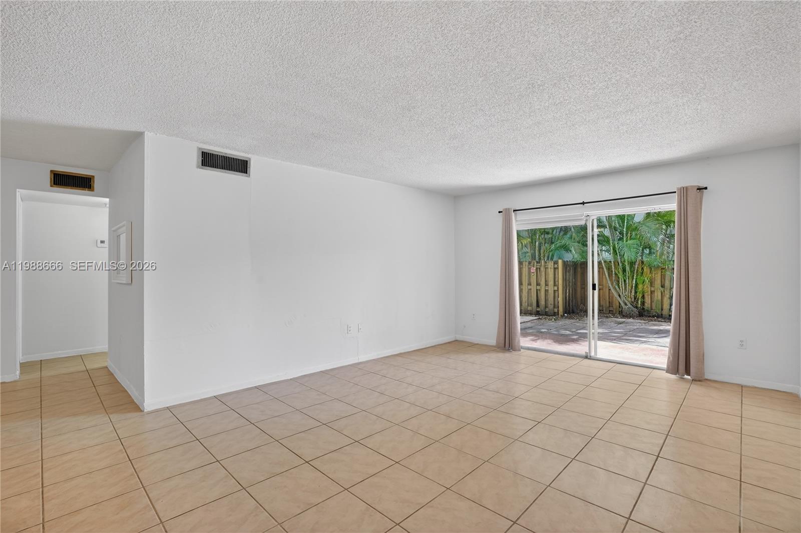 6904 N Kendall Dr # F104