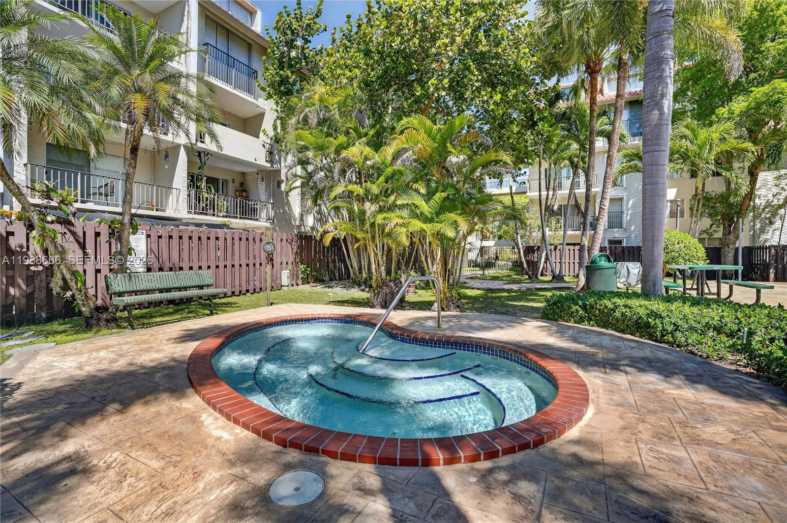 6904 N Kendall Dr # F104