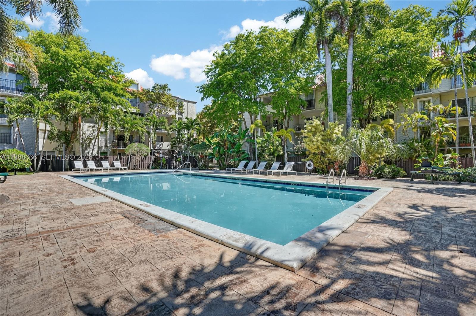 6904 N Kendall Dr # F104